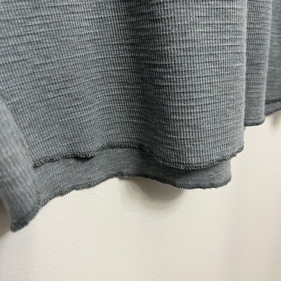 Outpost Maker Henley Mens Large Short Sleeve Gray Cotton W/ Buttons Logo NWOT - Picture 8 of 11